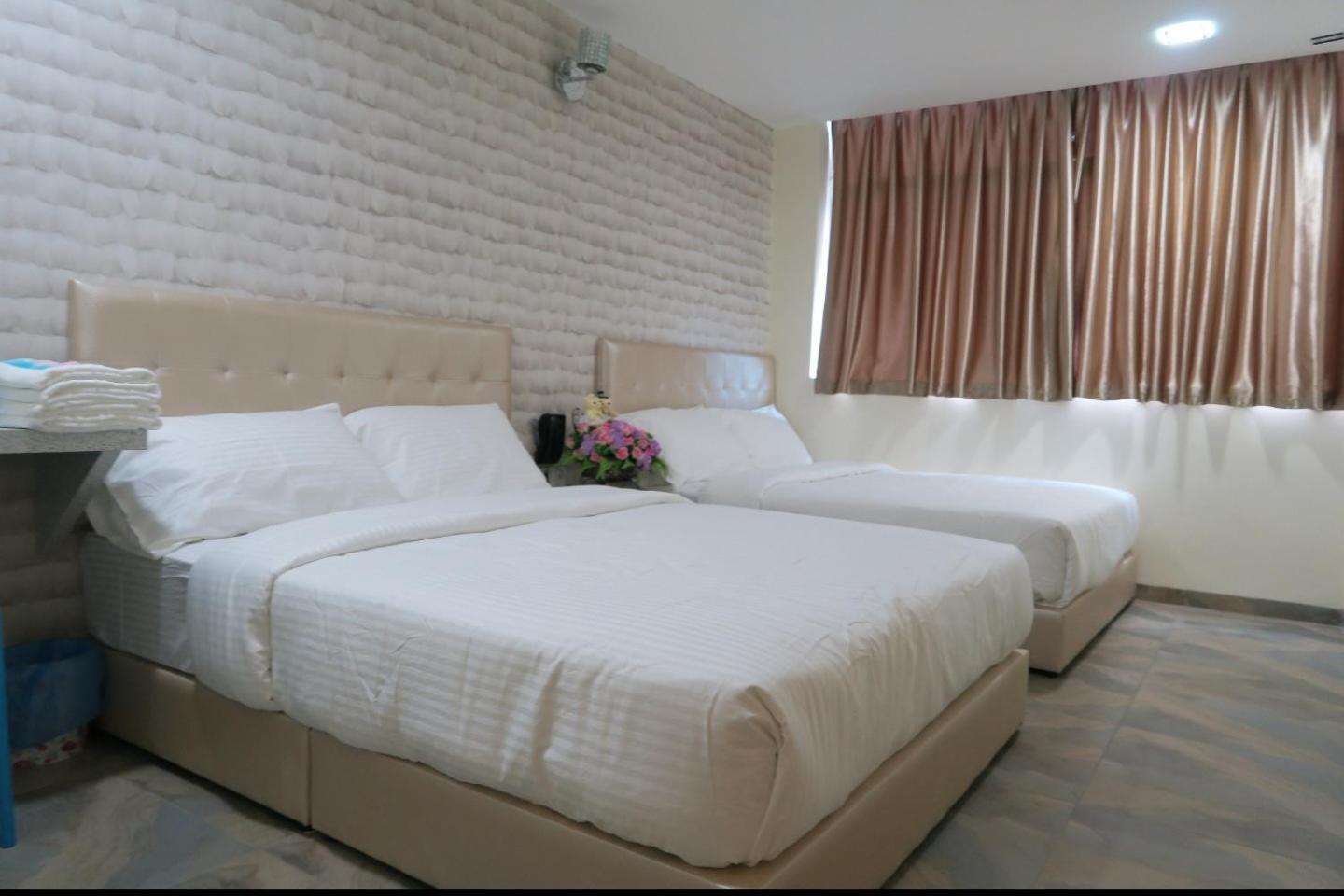 888 Boutique Hotel Batu Pahat Esterno foto