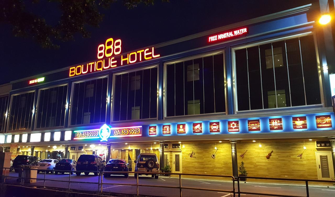 888 Boutique Hotel Batu Pahat Esterno foto