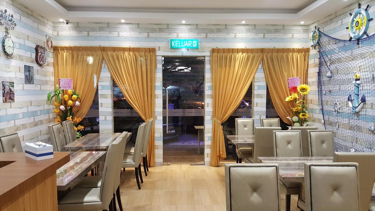 888 Boutique Hotel Batu Pahat Esterno foto