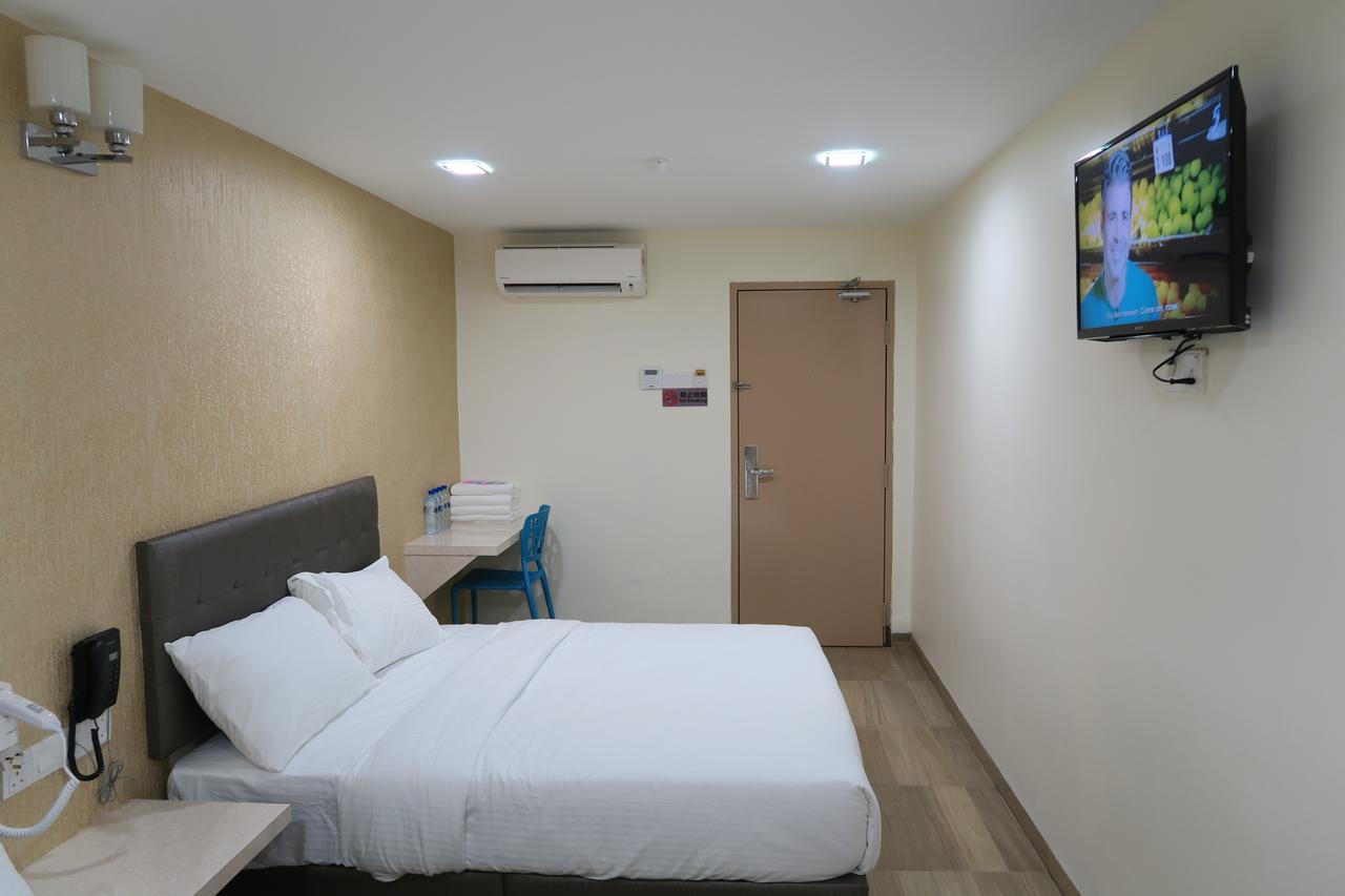 888 Boutique Hotel Batu Pahat Esterno foto